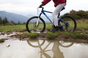 ン【入門】大自然を駆け抜ける！マウンテバイクの始め方とおすすめ入門モデル４選【初心者】